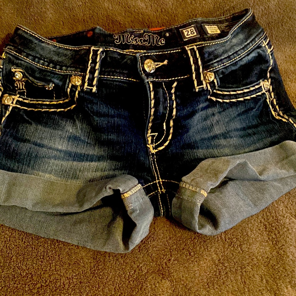 Miss Me denim shorts. Size 28